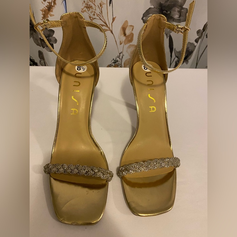 Gold Open Toe Heels Size 8.5 Unisa